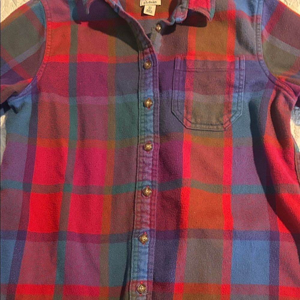 LL Bean Women's Petite Flannel - Picture 3 of 10